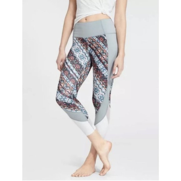 Athleta Nomad Salutation Mesh Capri Leggings Crop - Picture 1 of 13